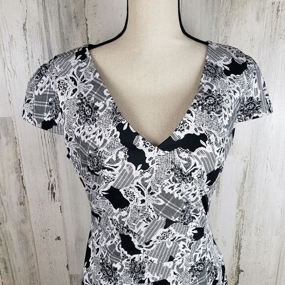 Modcloth Floral Pleated Sheath Dress Sz M - Picture 3 of 10